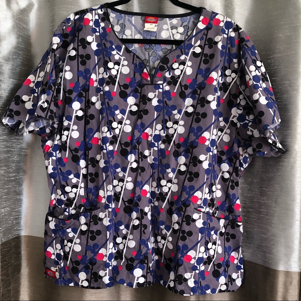Plus size Dickies scrub top used
